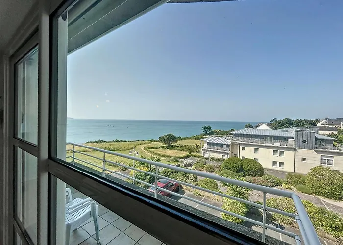 Apartment 2 Pres De La Avec Balcon, Ascenseur, Garage Et Wi-fi Gratuit - Fr-1-361-487 Granville