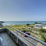 2 Pres De La Avec Balcon, Ascenseur, Garage Et Wi-fi Gratuit - Fr-1-361-487 Granville