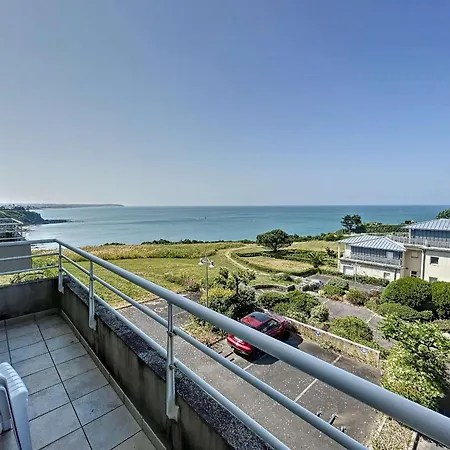 2 Pres De La Avec Balcon, Ascenseur, Garage Et Wi-fi Gratuit - Fr-1-361-487 Granville