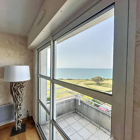 شقة 2 Pres De La Avec Balcon, Ascenseur, Garage Et Wi-fi Gratuit - Fr-1-361-487 *